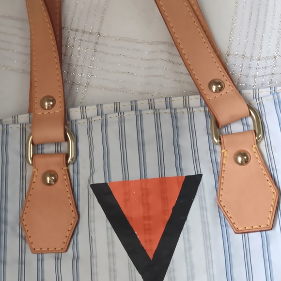 RARE 🔥 Louis Vuitton LIMITED EDITION White/ Blue Striped Tanger Tote bag - Picture 9 of 16